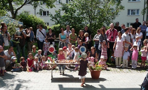 Sommerfest mit vielen Familien